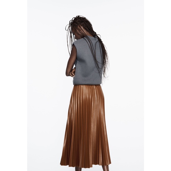 BELTED FAUX LEATHER PLEATED MIDI SKIRT- ZARA - Picture 4 of 7